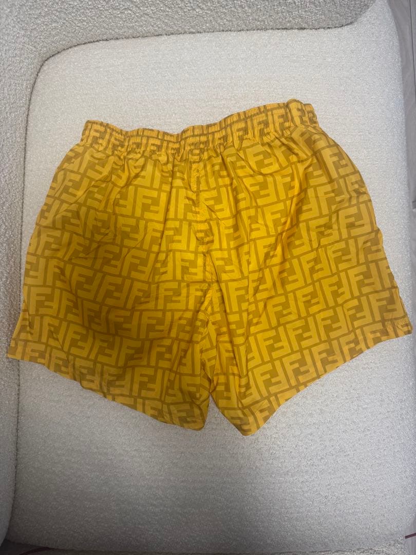 FENDI フェンディ イエローショートパンツ 海パン 水着 収納袋付き