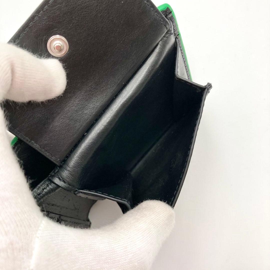 廃人✨ボッテガヴェネタ カセット 二つ折り財布 レザー 黒×緑 小銭入れ有