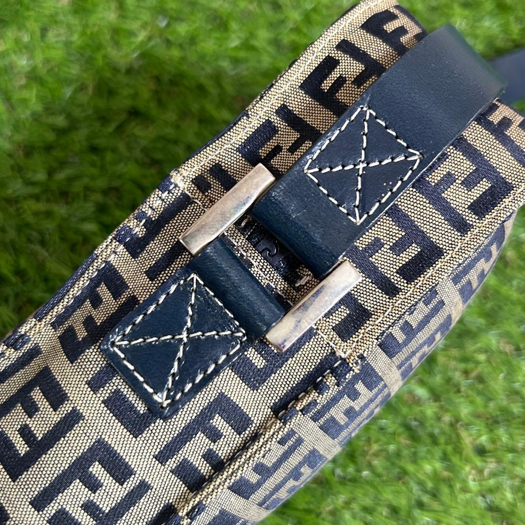 FENDI フェンディ ショルダーバッグ バッグ