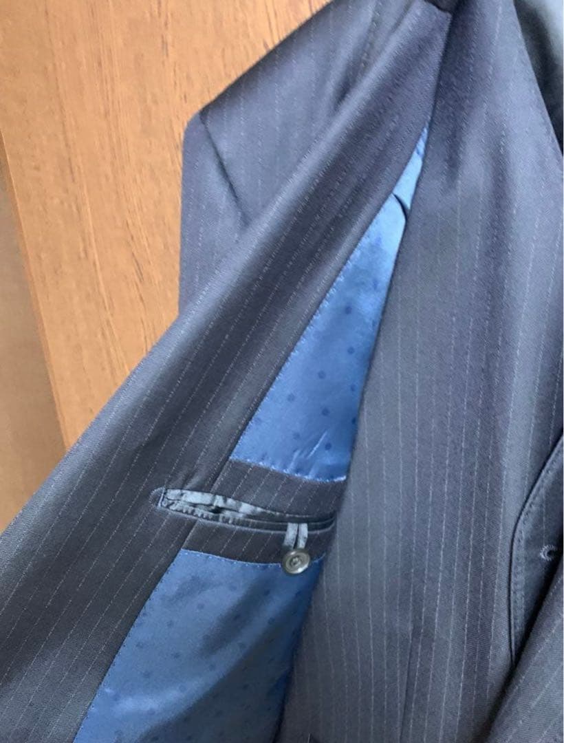 専用A6新品未使用！イタリアREDAウール100%ネイビー3ピーススーツ！