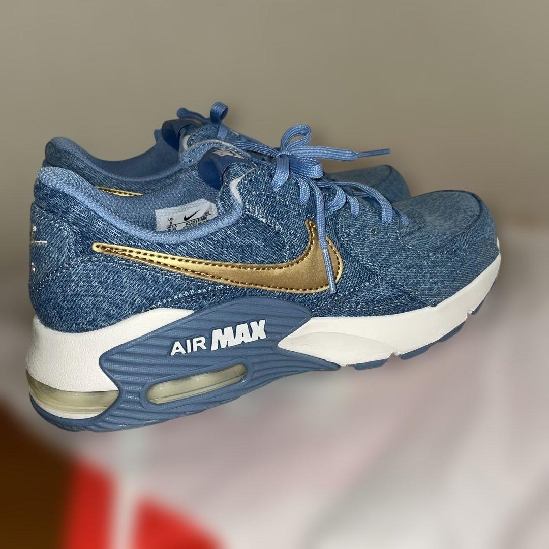 秋りんご　ナイキ　スニーカー　デニム