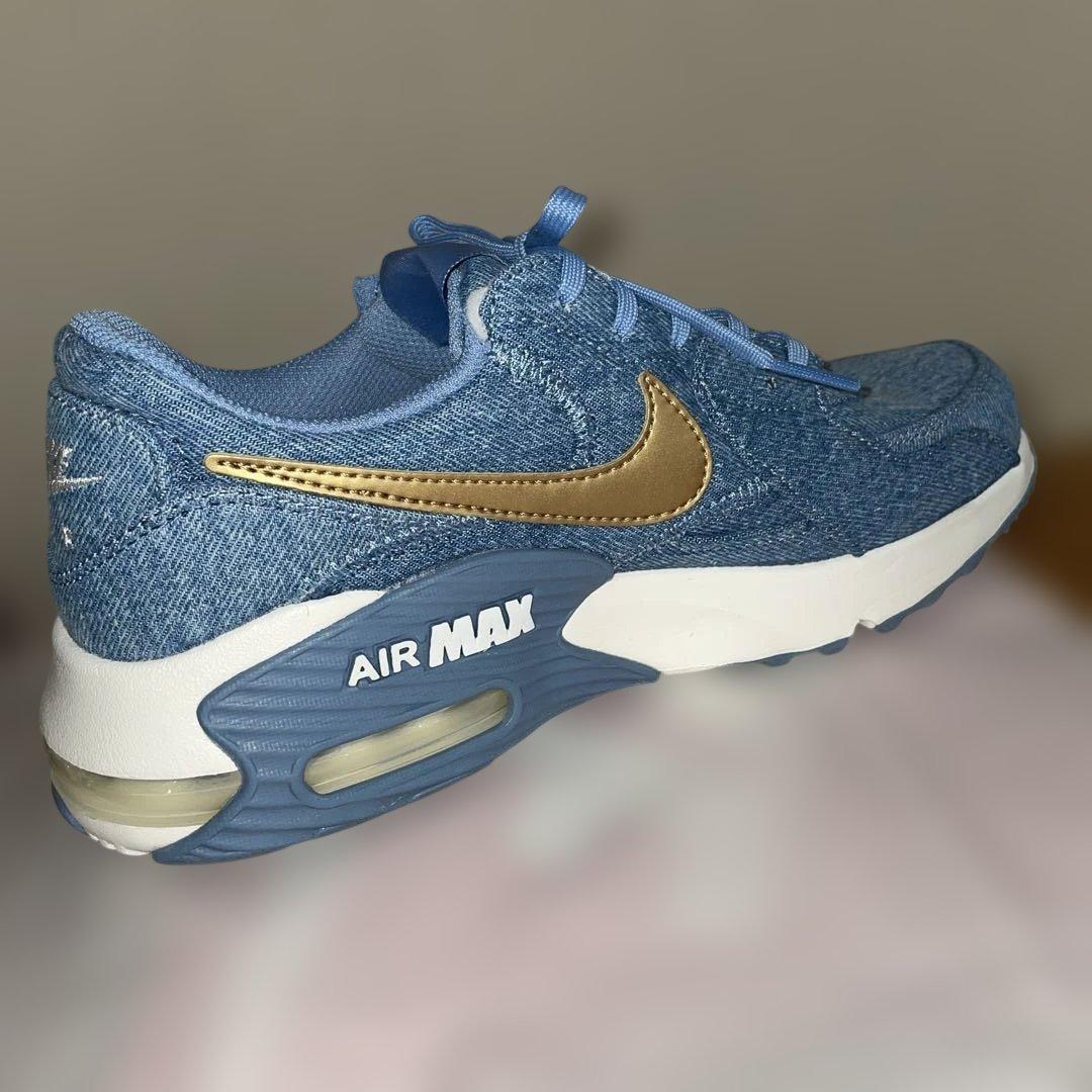 秋りんご　ナイキ　スニーカー　デニム