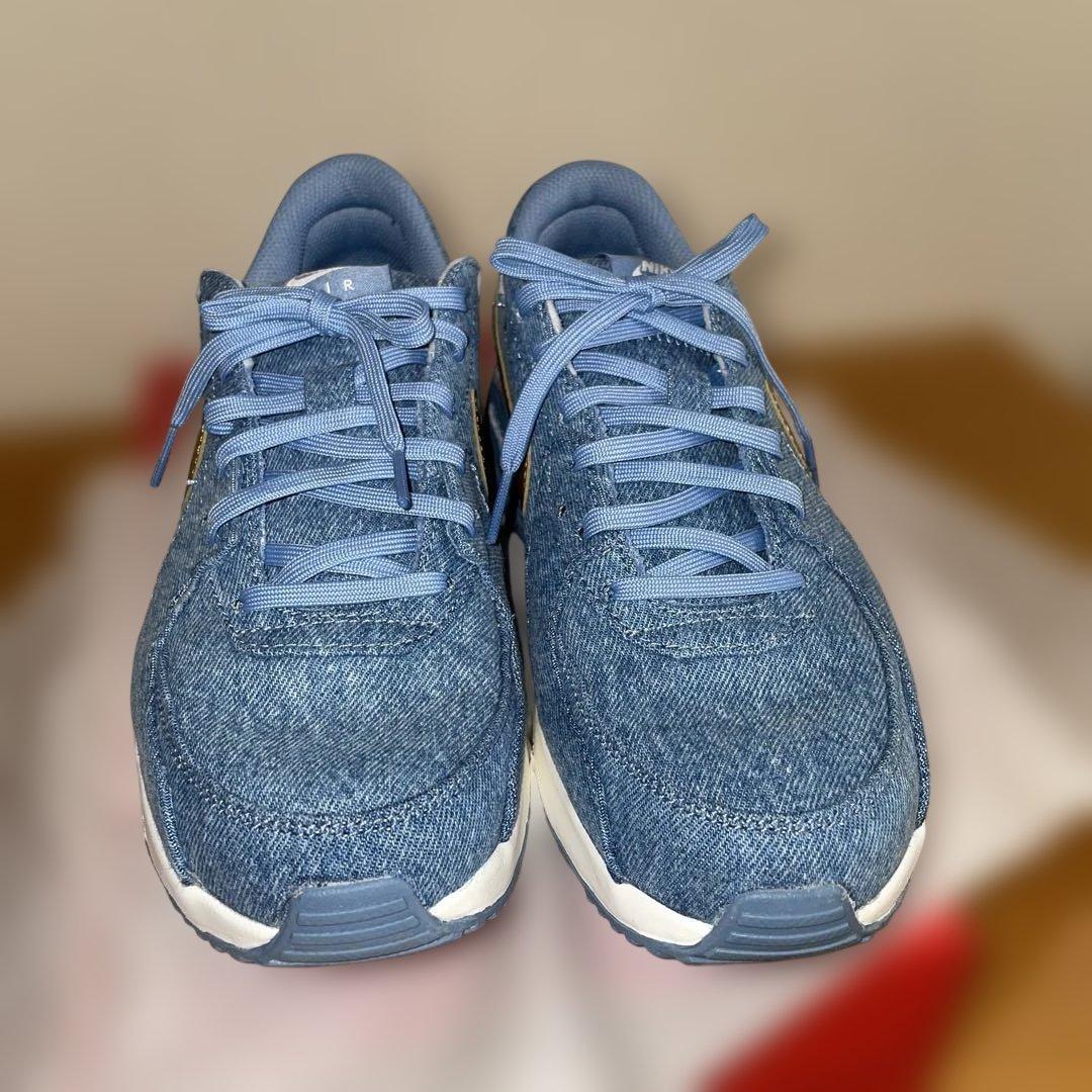 秋りんご　ナイキ　スニーカー　デニム