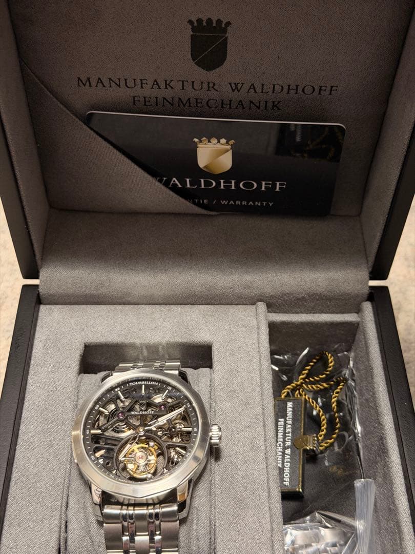 WALDHOFF トゥールビヨン 腕時計 THE VANGUARD V8