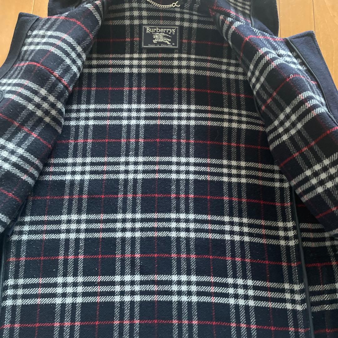 BURBERRYバーバリーのダッフルコート 裏地ノバチェック柄