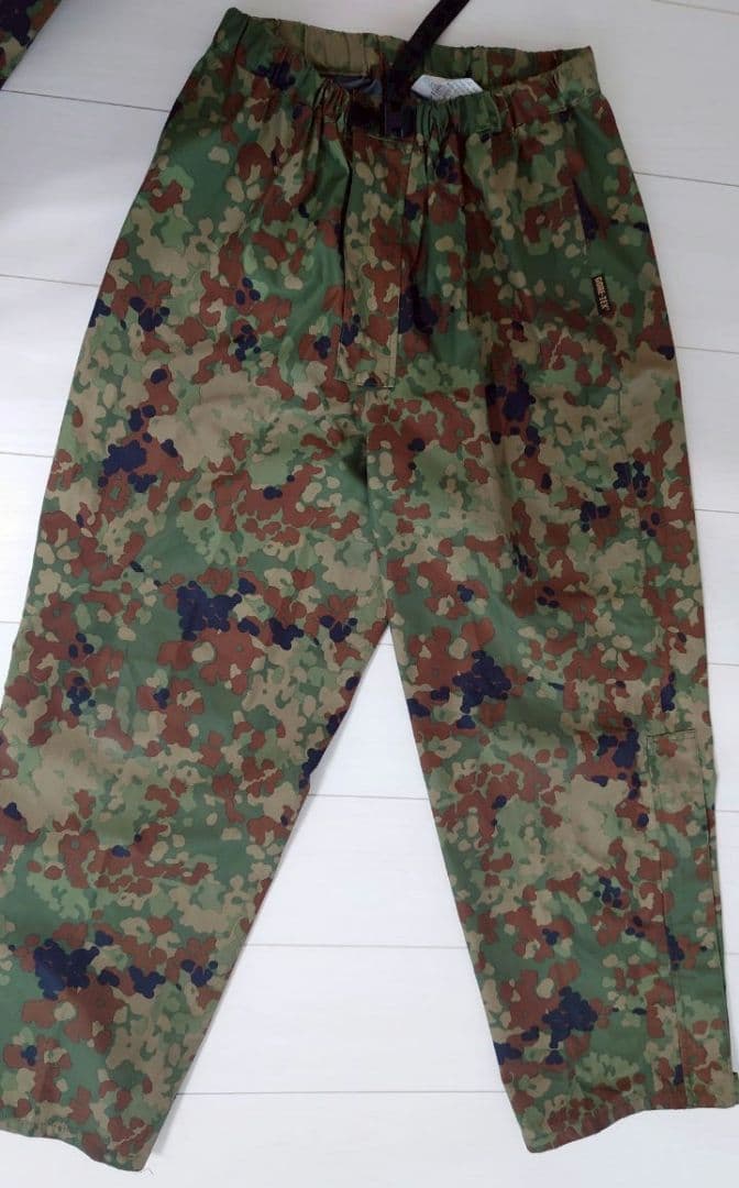 GORE TEX　ゴアテックス　雨衣　レインコート上下　迷彩　М