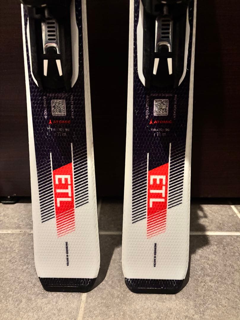 ATOMIC 【140cm 】スキー板【美品】ATOMICポール　ブーツセット