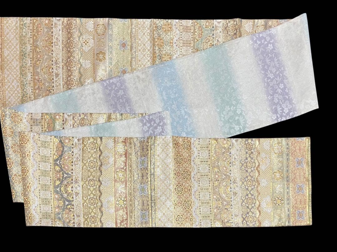 ツーシーズンリバーシブル袋帯 全通柄 正絹 正倉院百彩文 未使用に近いイ6524