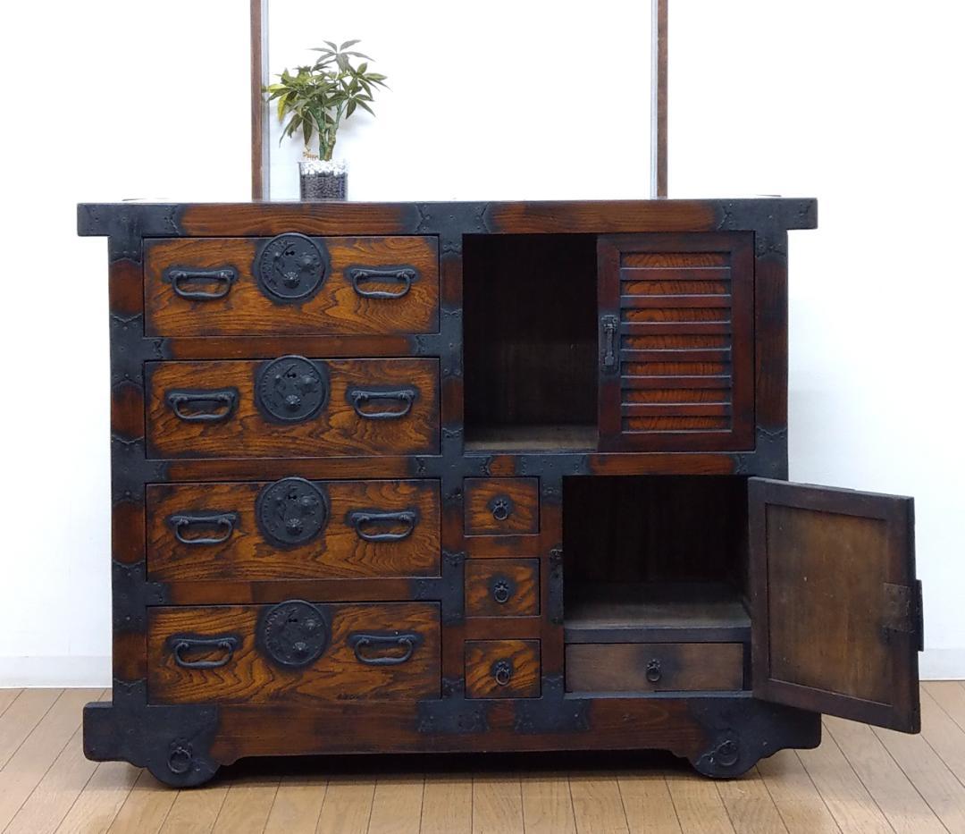 木製 前欅(ケヤキ) 鶴亀彫刻 装飾金具 車箪笥 整理収納家具 民芸家具 和家具