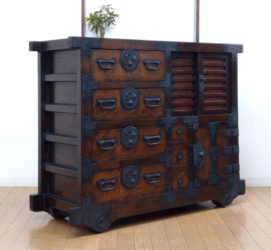 木製 前欅(ケヤキ) 鶴亀彫刻 装飾金具 車箪笥 整理収納家具 民芸家具 和家具