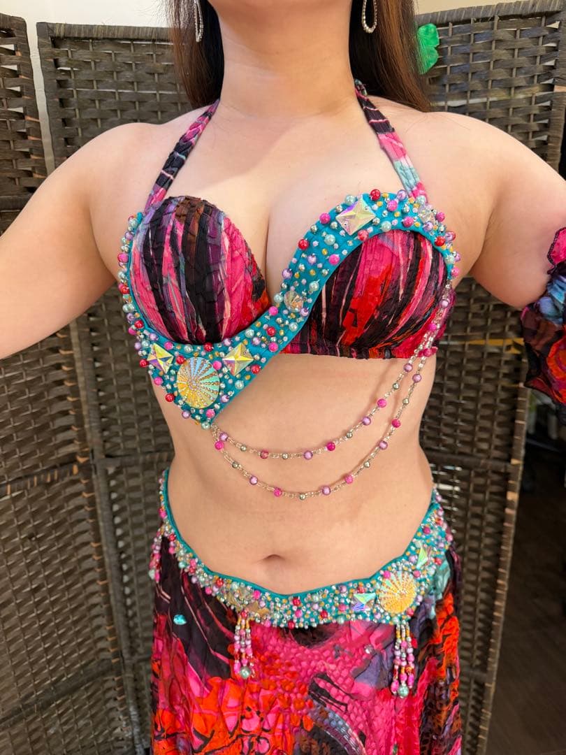 【Magic／一部ほつれあり・他美品】ベリーダンス衣装 ブラ＆スカート