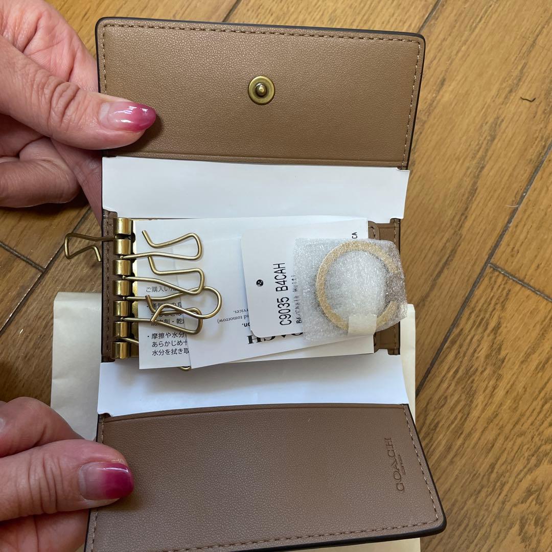 [美品]COACH 花柄レザーキーケース
