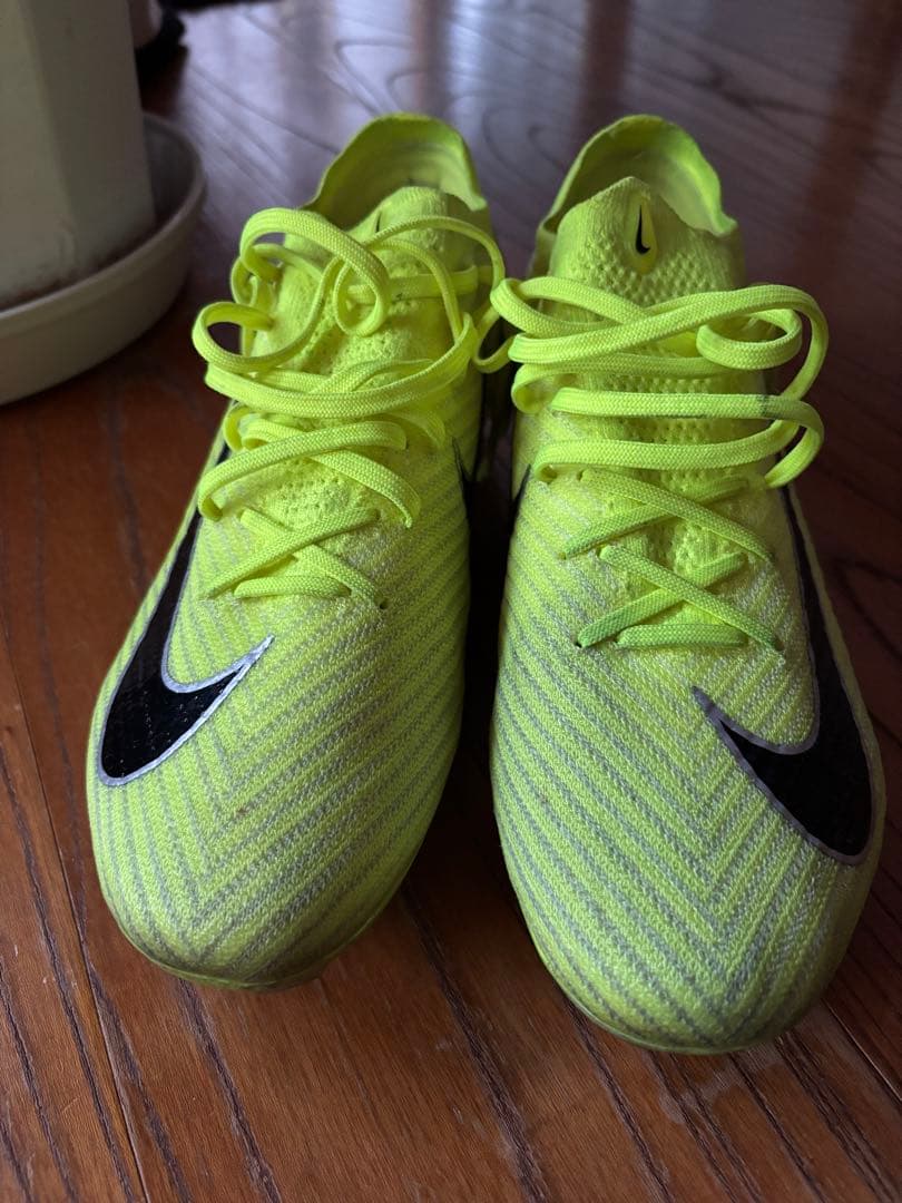 Nike Zoom サッカーシューズ ネオンイエロー　２回使用　人工芝