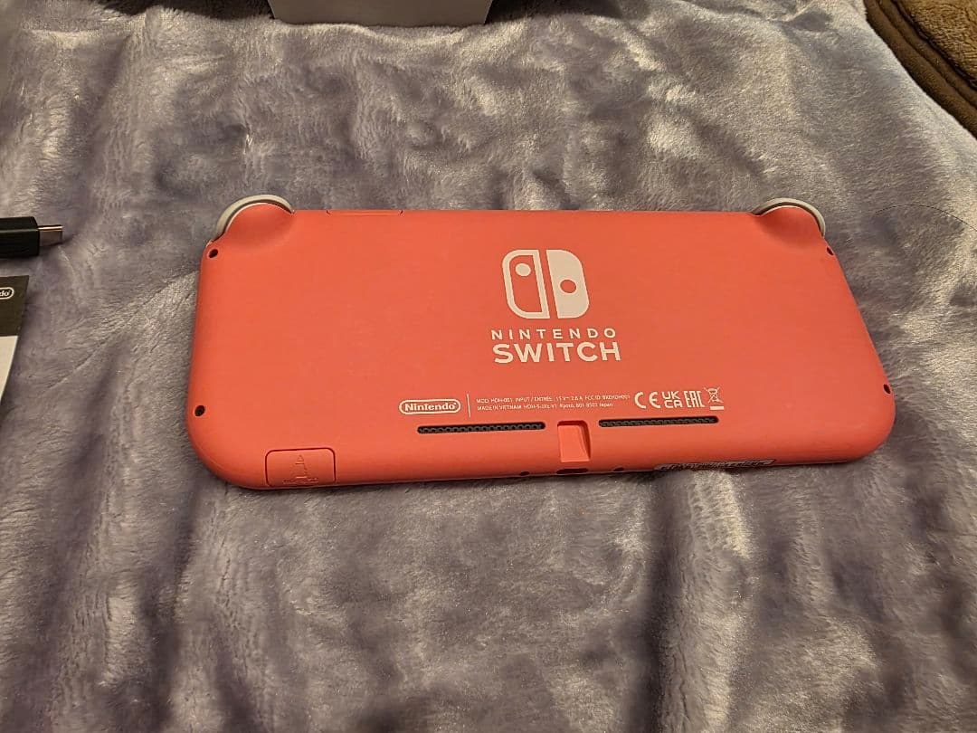 Switch ライト コーラル 2024