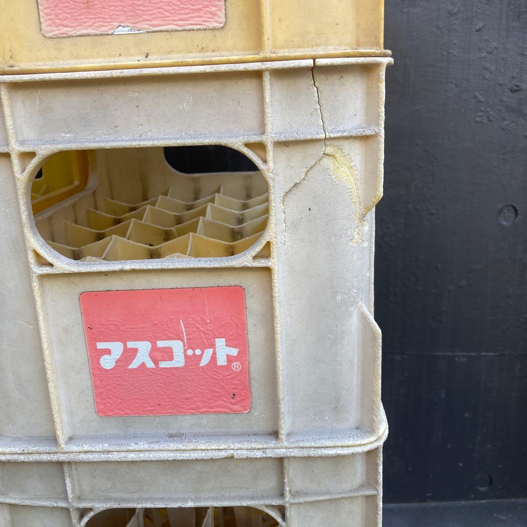 ジュース瓶ケース 8個　コンテナ　ケース　ボックス　ビールケース　マスコット　⑥