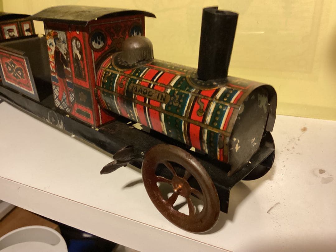 ブリキ汽車