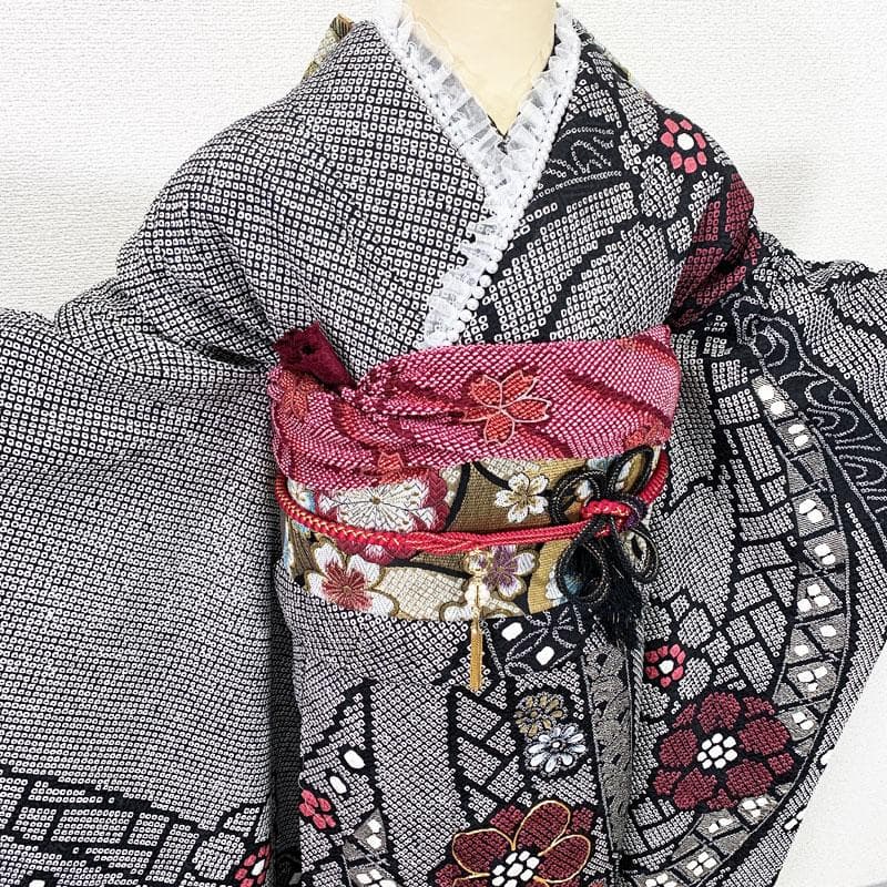 507z56☆呉服店取扱い 振袖 総絞り 身幅広 金駒刺繍☆美品 成人式結婚式