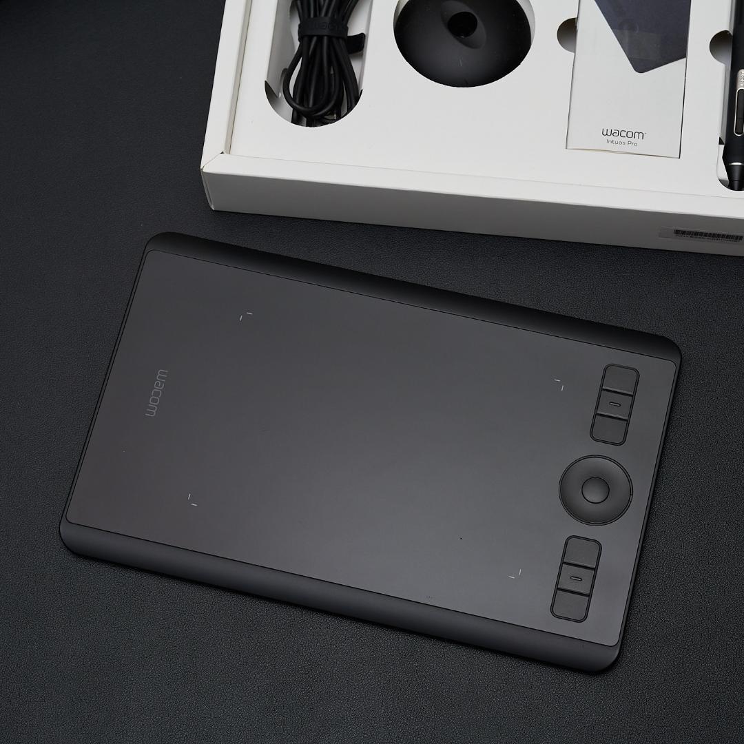 Wacom(ワコム) Intuos Pro Small PTH460K1D