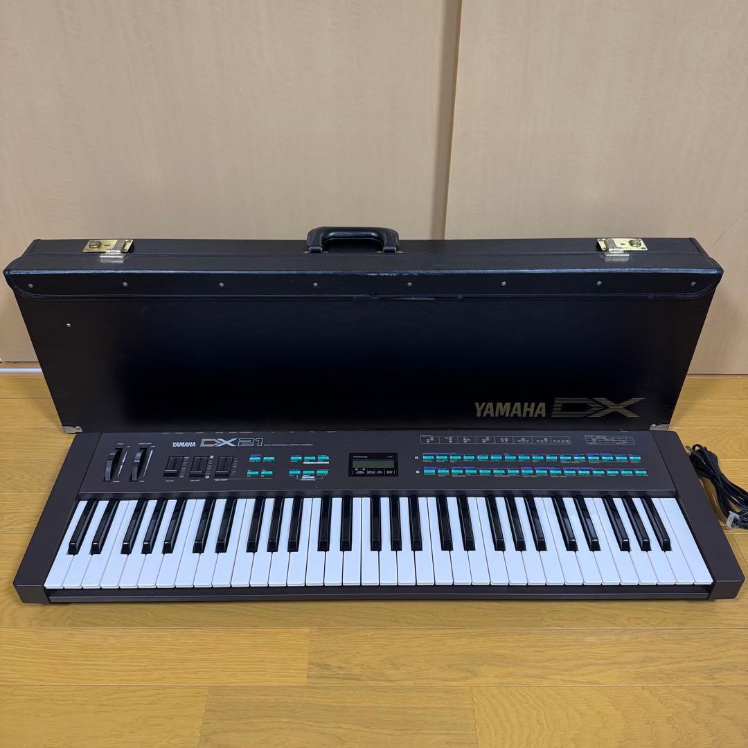 YAMAHA DX21 シンセサイザー　ケース付き　ヤマハ　音楽　作曲