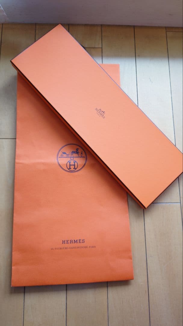 【新品】HERMES 幾何学模様 ネクタイ 青タグ・箱・手提げ袋付き