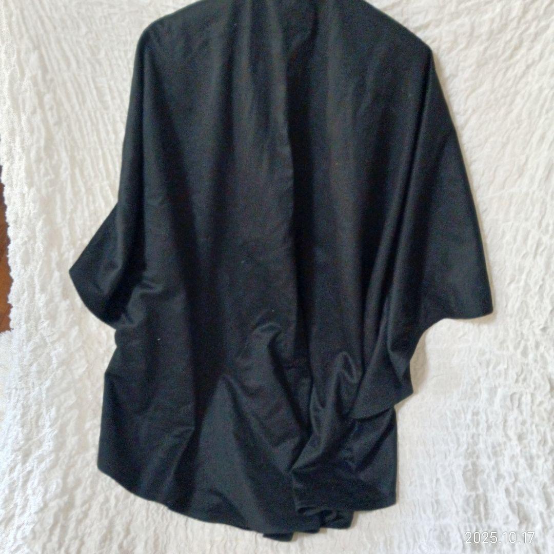上品　AKRIS 最高級カシミヤ100% 　ケープ　ポンチョ