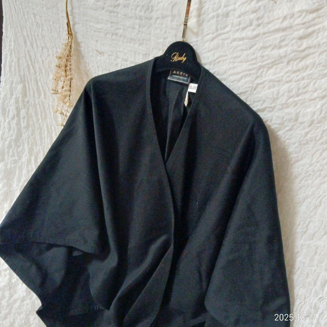 上品　AKRIS 最高級カシミヤ100% 　ケープ　ポンチョ
