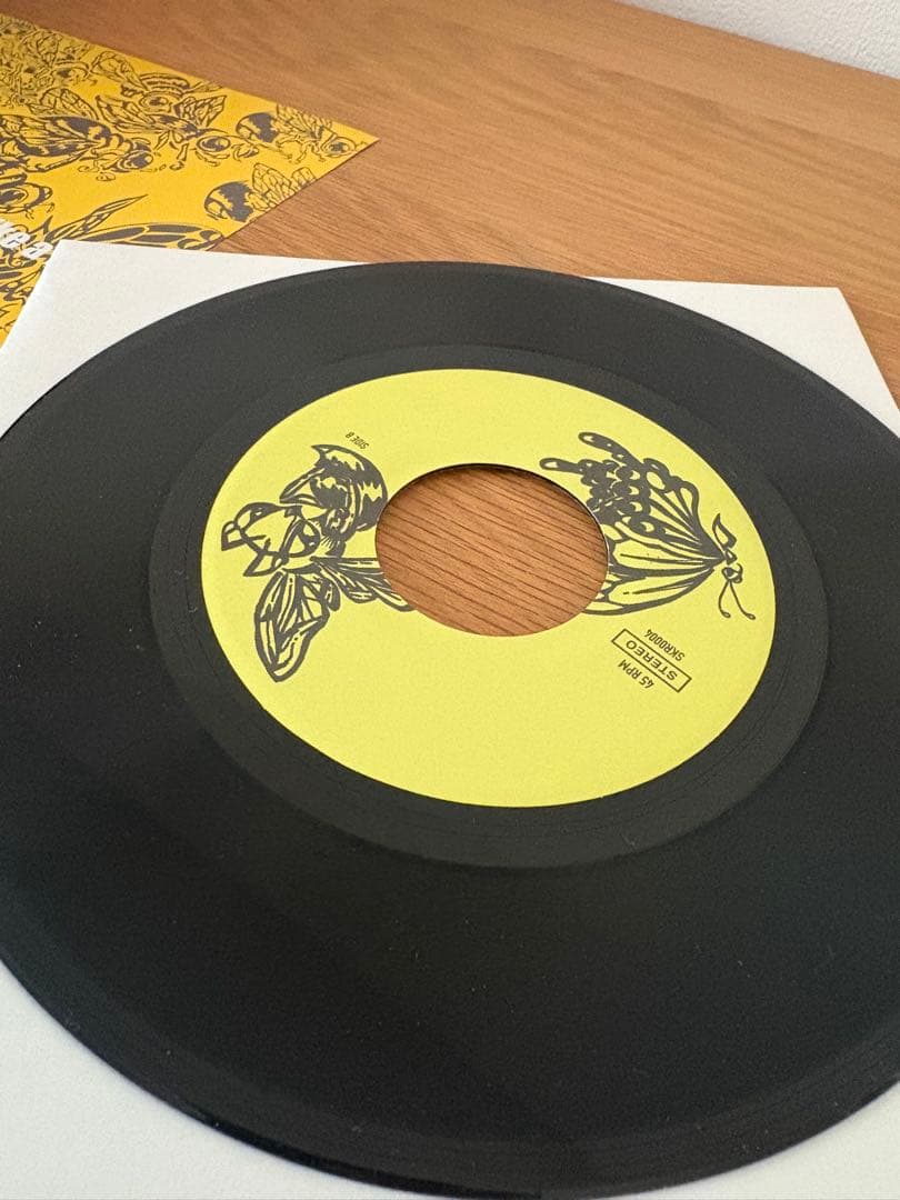 ソウルスクリーム　SOUL SCREAM 蝶と蜂