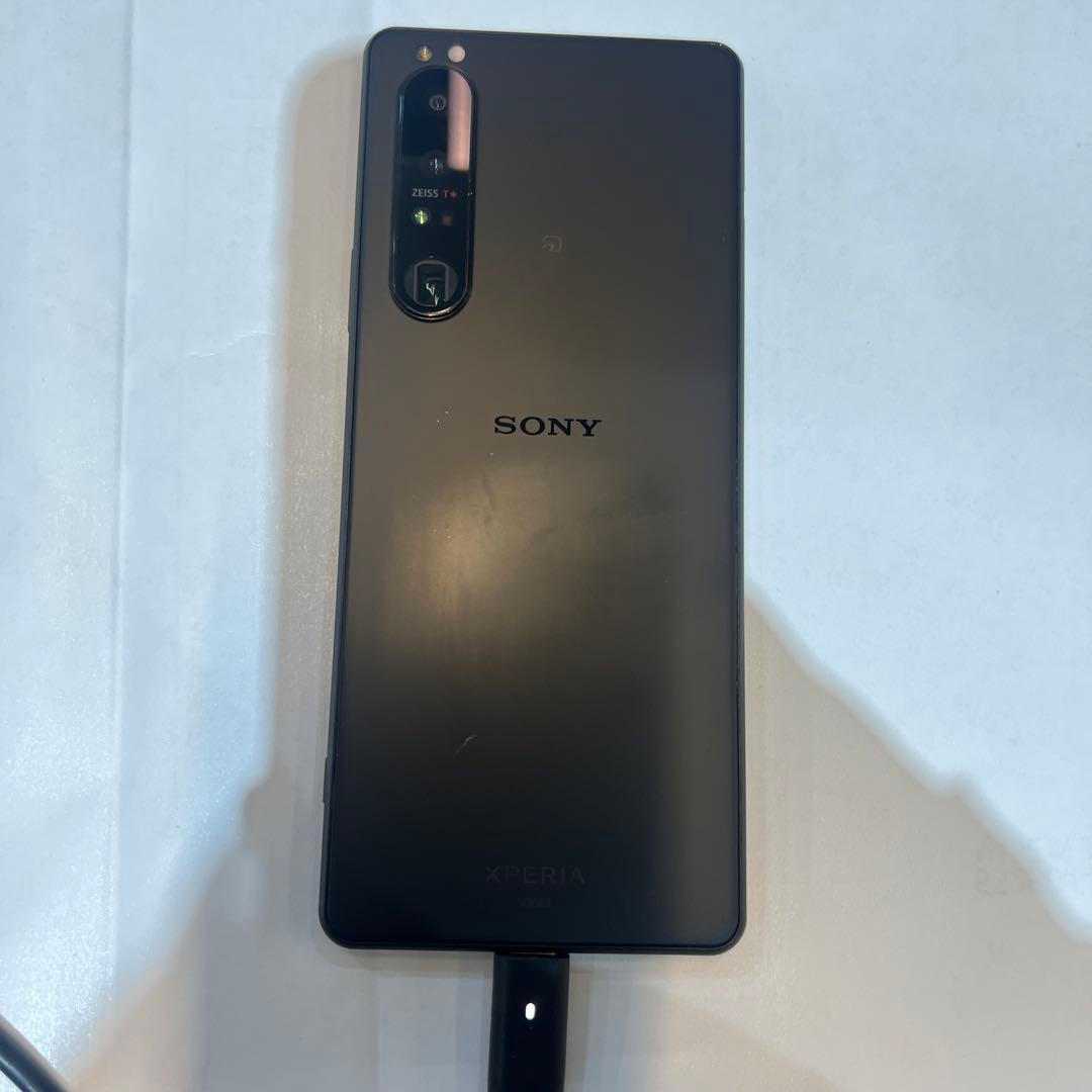 E42 AU SIM解除済みXperia1 III 256GB