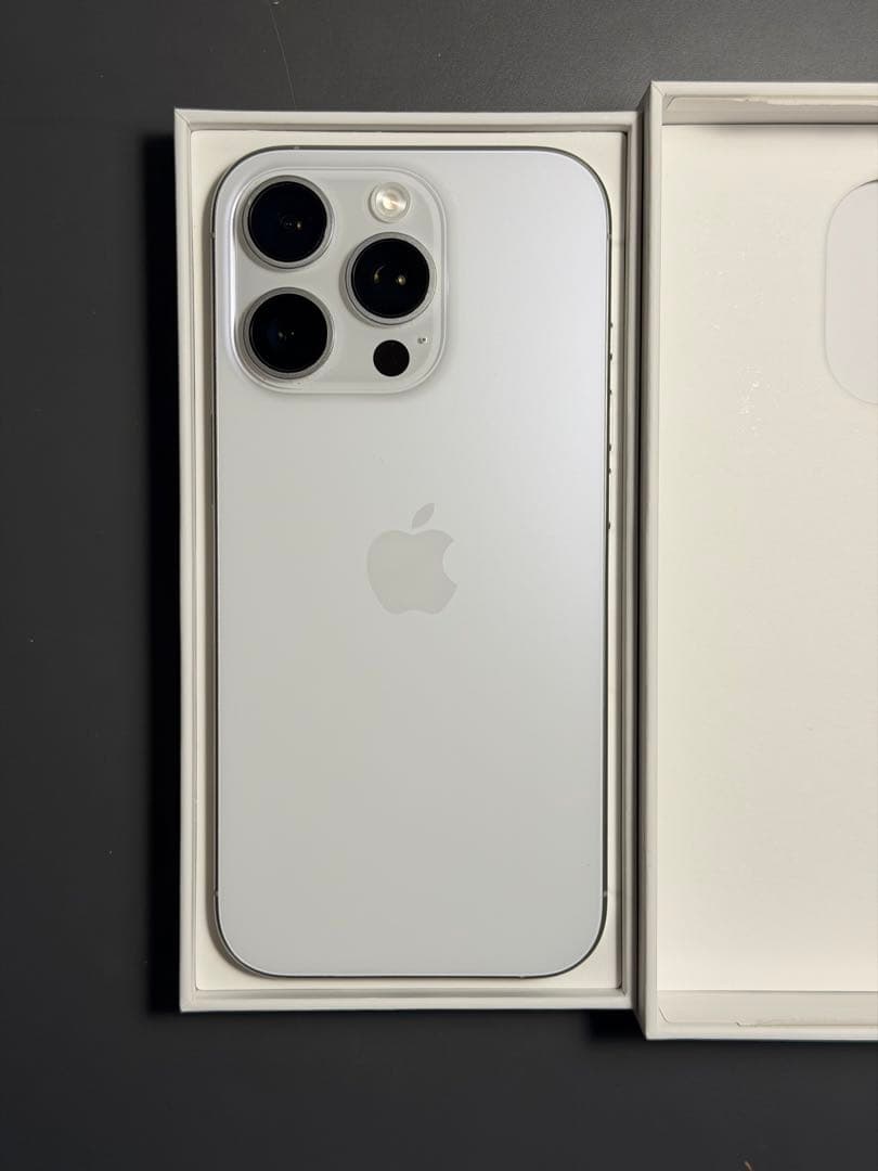 最終値下げ iPhone 16 pro 256GB ホワイトチタニウム