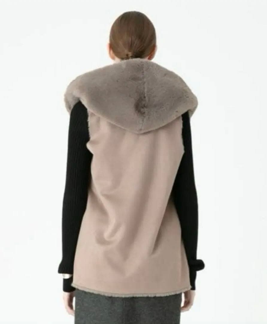 フェイクファー フーディージレ　モカ　allureville ベスト