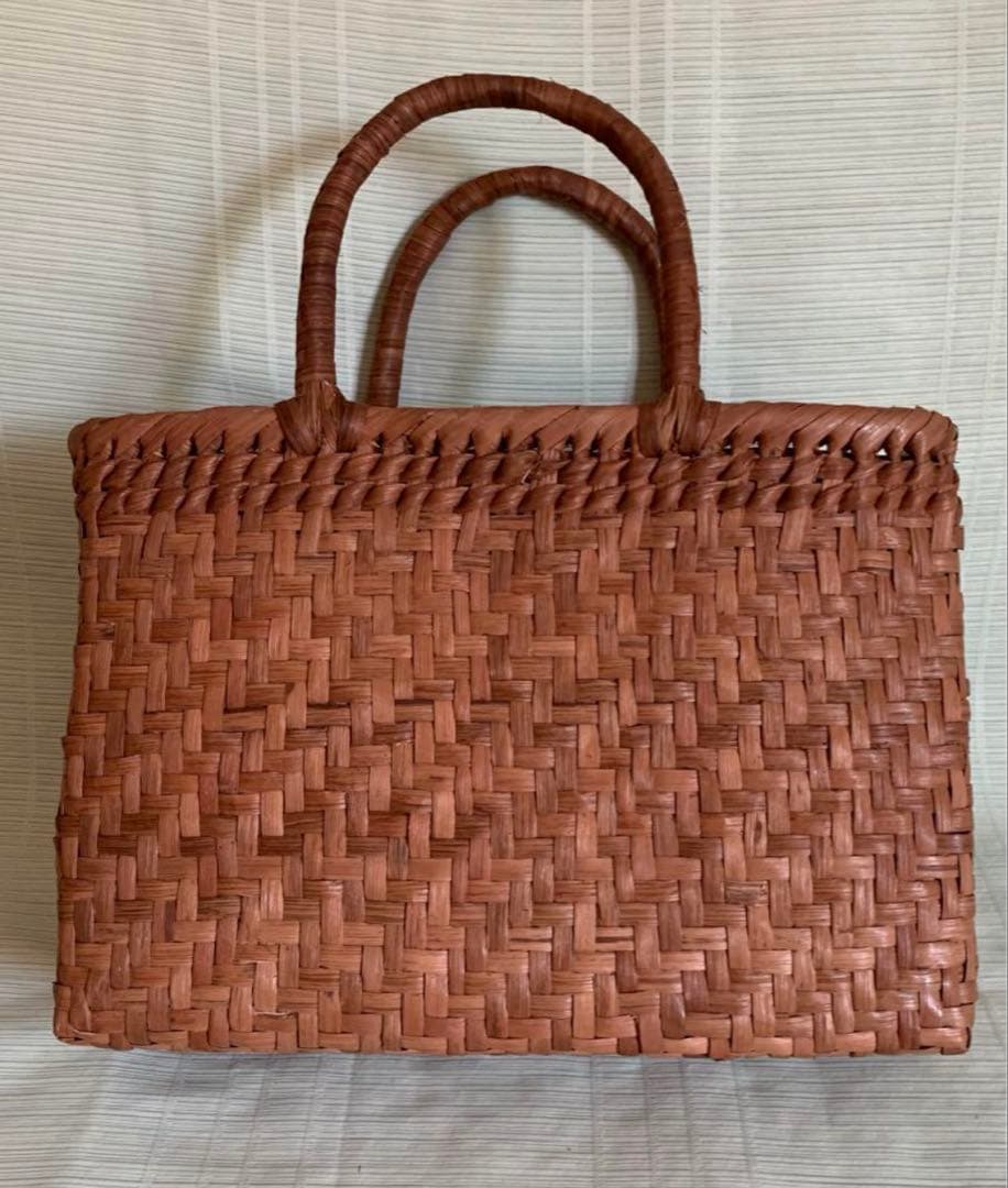新入荷 新品 未使用品　長野産　職人手編み　網代編み　山葡萄籠バッグ