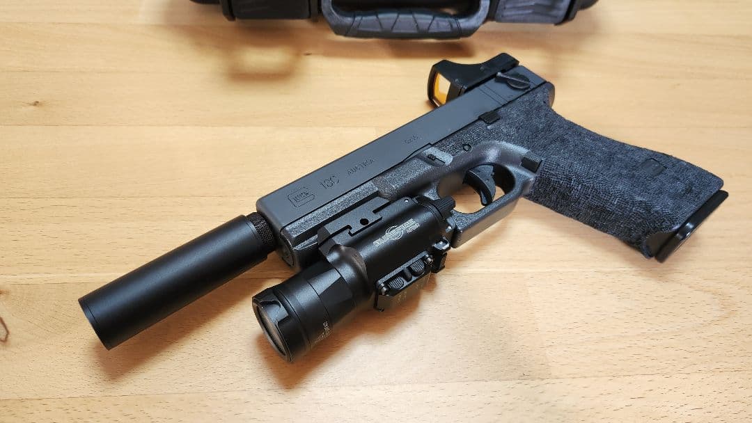 東京マルイ　電動　グロック　G18C