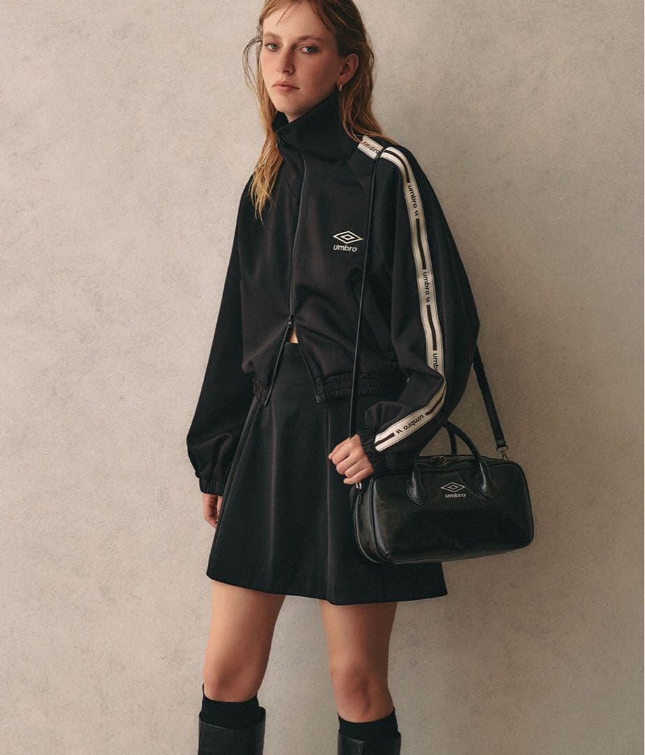 完売品　【umbro】VIS別注モデルショートトラックジャケット