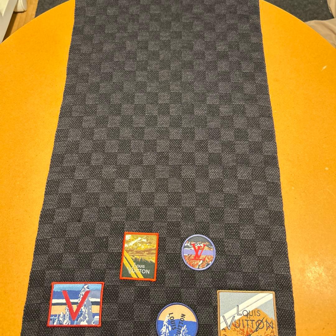 Louis Vuitton パッチ付きマフラー