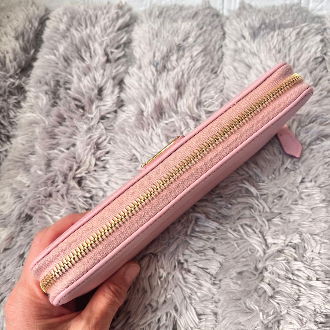 良品✨PRADA ピンク　三角ロゴ　サフィアーノ　ラウンドファスナー　長財布