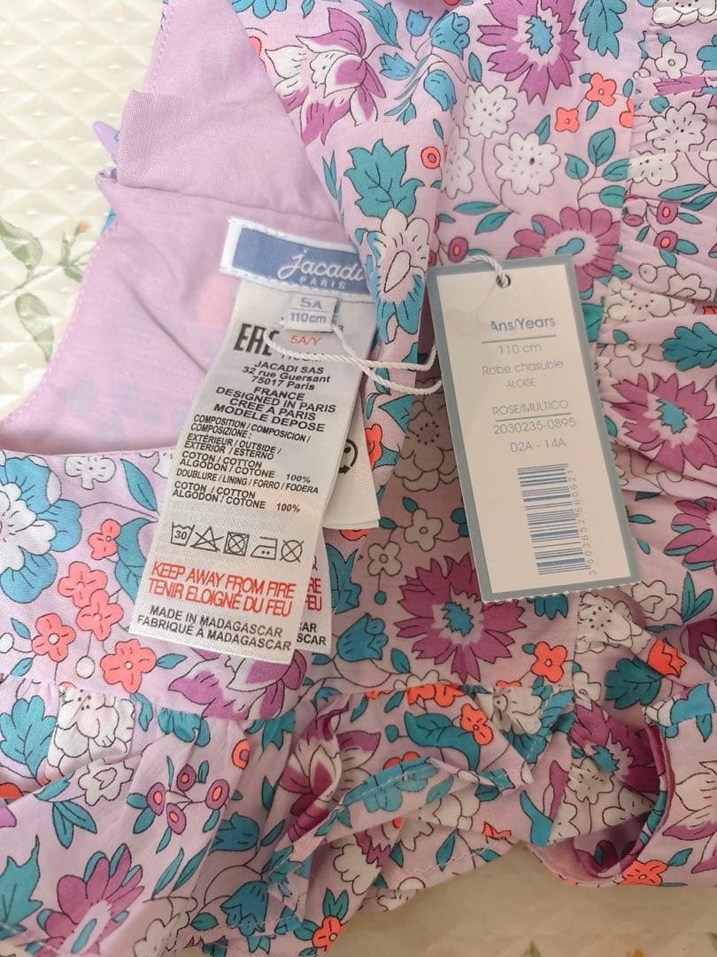 新品！ジャカディ　jacadi リバティ柄　ワンピース 110cm5A