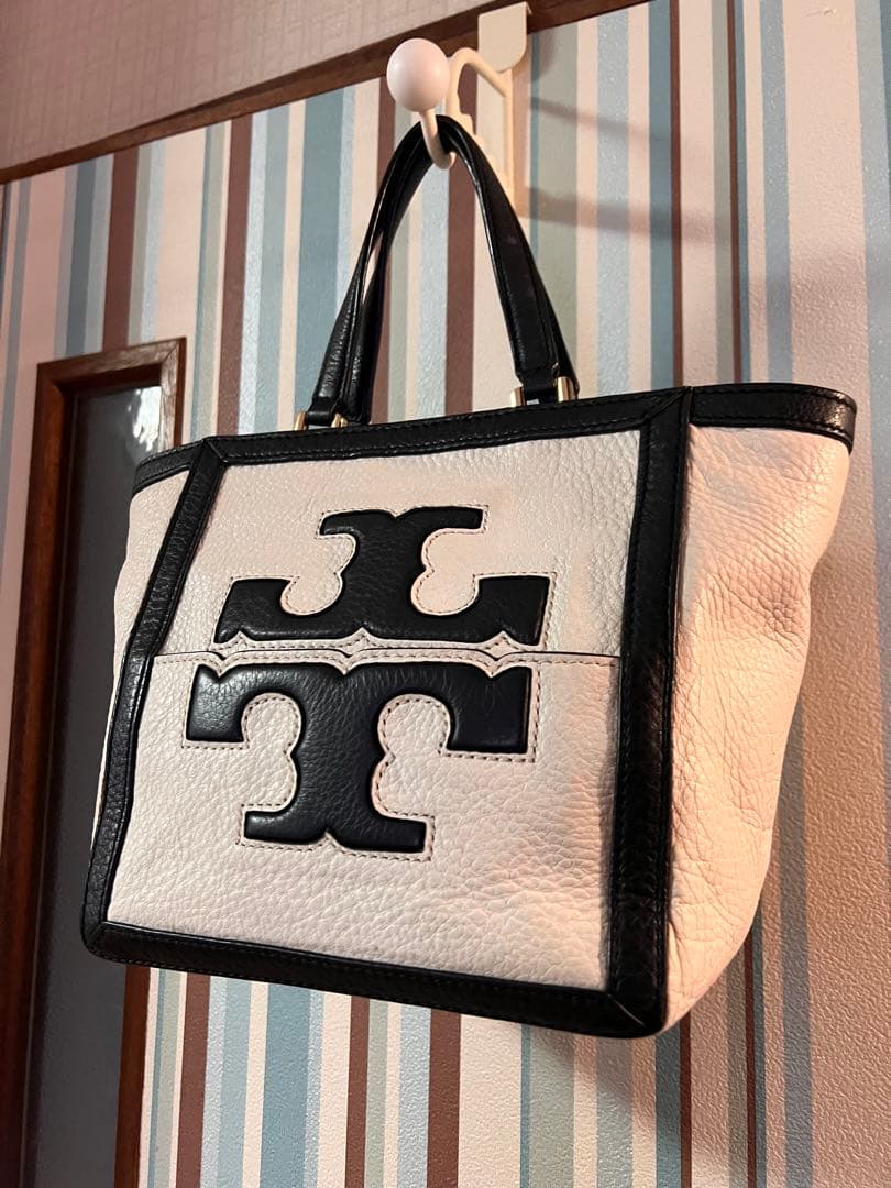 Tory Burch トートバッグ ホワイト/ブラック　トリーバーチ　鞄　バック