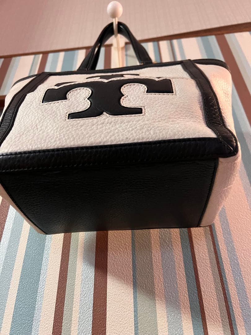Tory Burch トートバッグ ホワイト/ブラック　トリーバーチ　鞄　バック