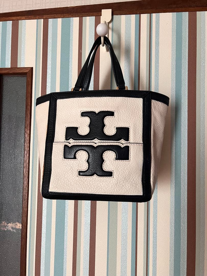 Tory Burch トートバッグ ホワイト/ブラック　トリーバーチ　鞄　バック