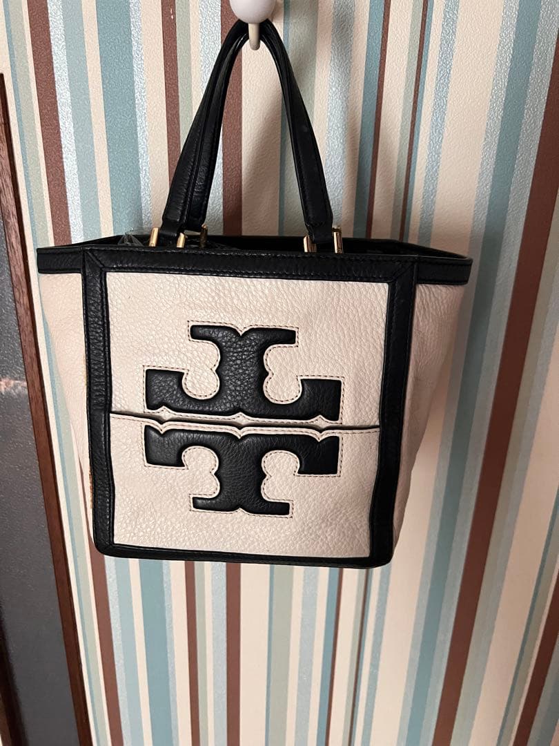 Tory Burch トートバッグ ホワイト/ブラック　トリーバーチ　鞄　バック