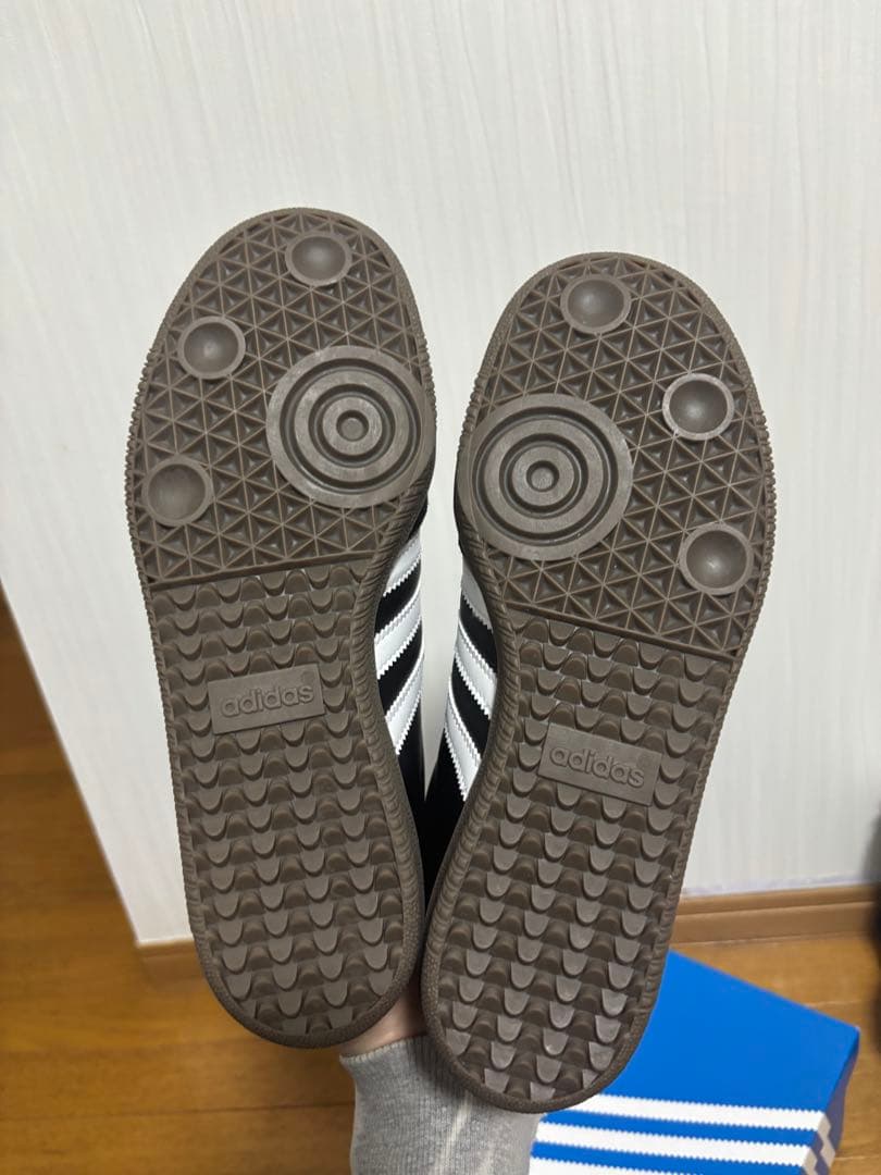 adidas サンバスニーカー 黒