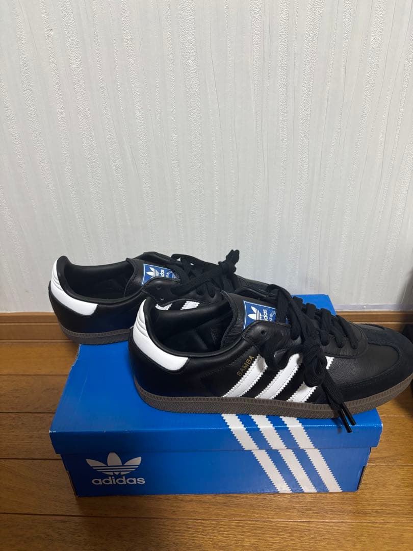 adidas サンバスニーカー 黒