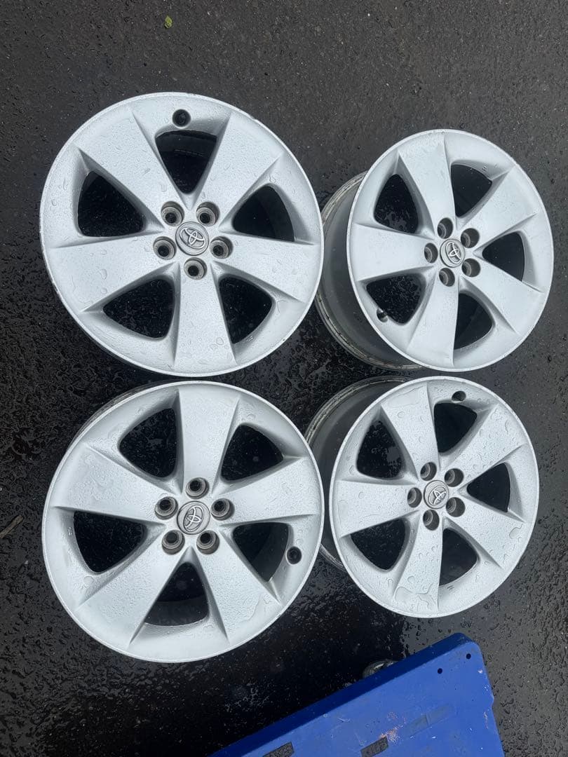 30プリウス　ツーリング17インチホイール