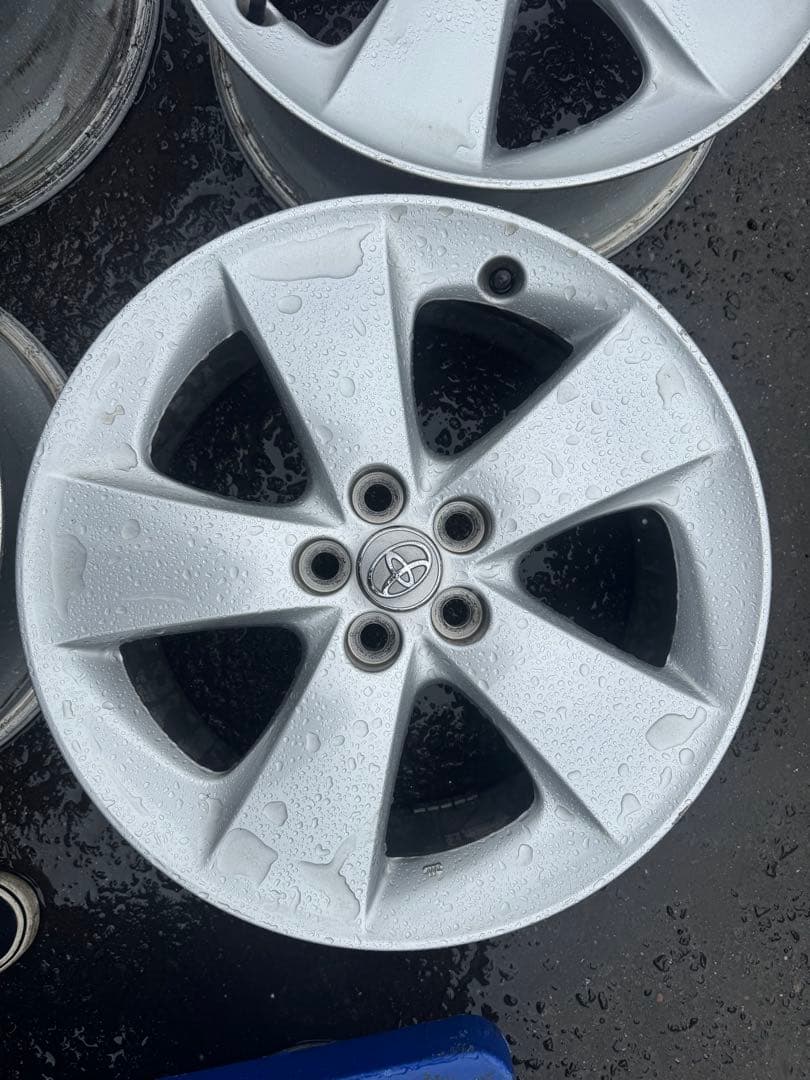 30プリウス　ツーリング17インチホイール