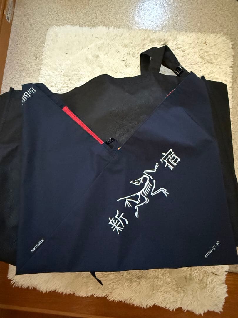 アークテリクスあずま袋