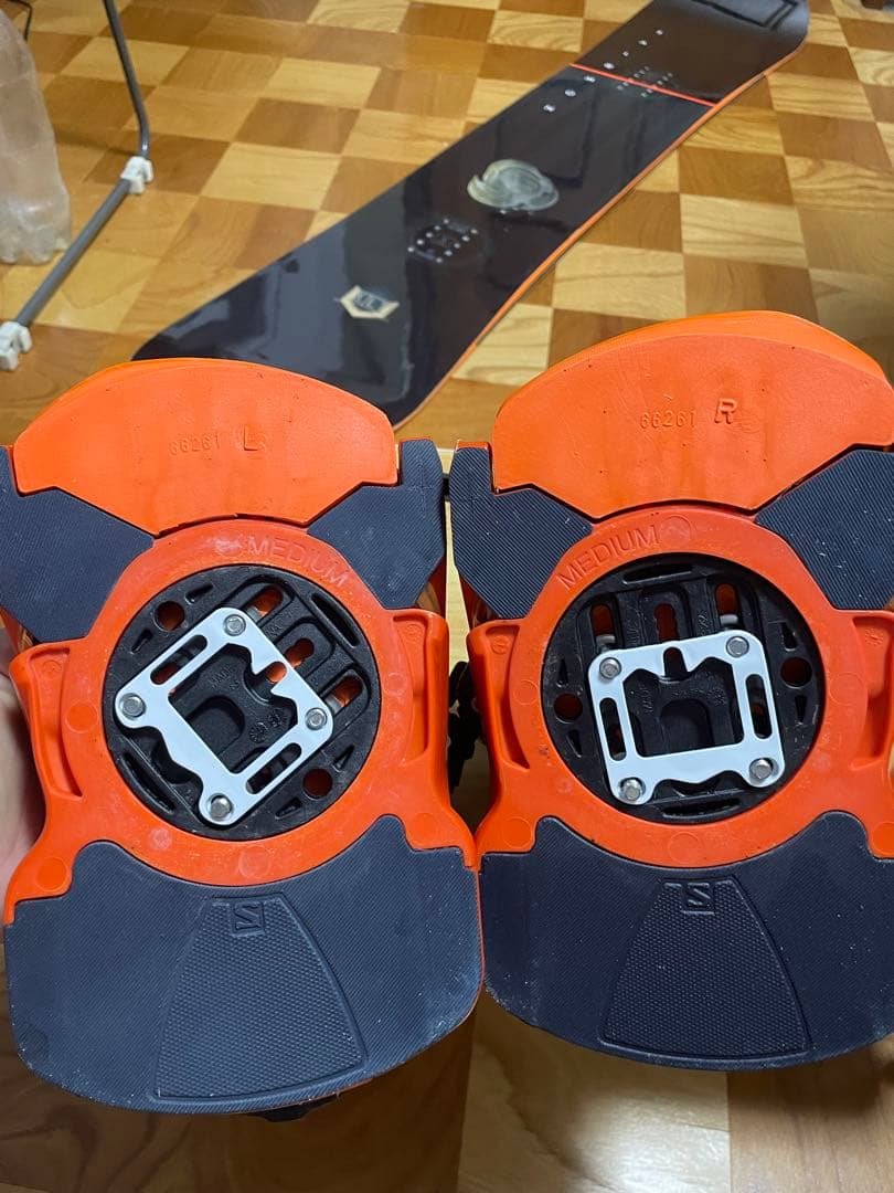 SALOMON HOLOGRAM SHADOW スノーボードビンディング