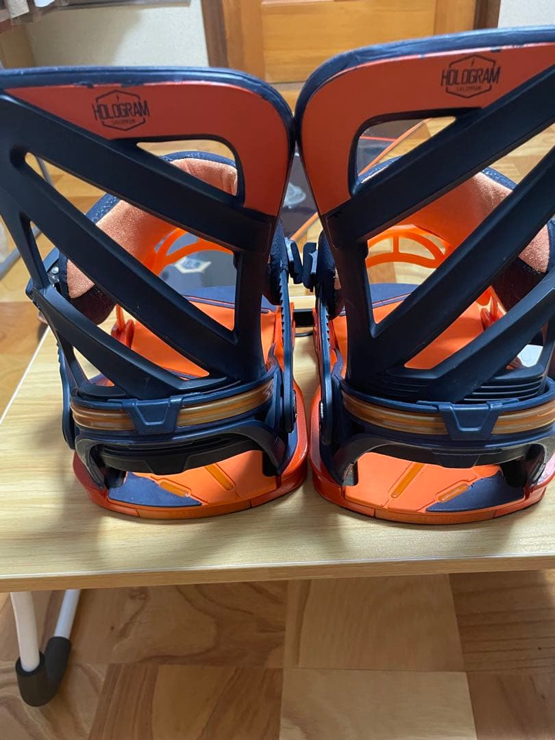 SALOMON HOLOGRAM SHADOW スノーボードビンディング
