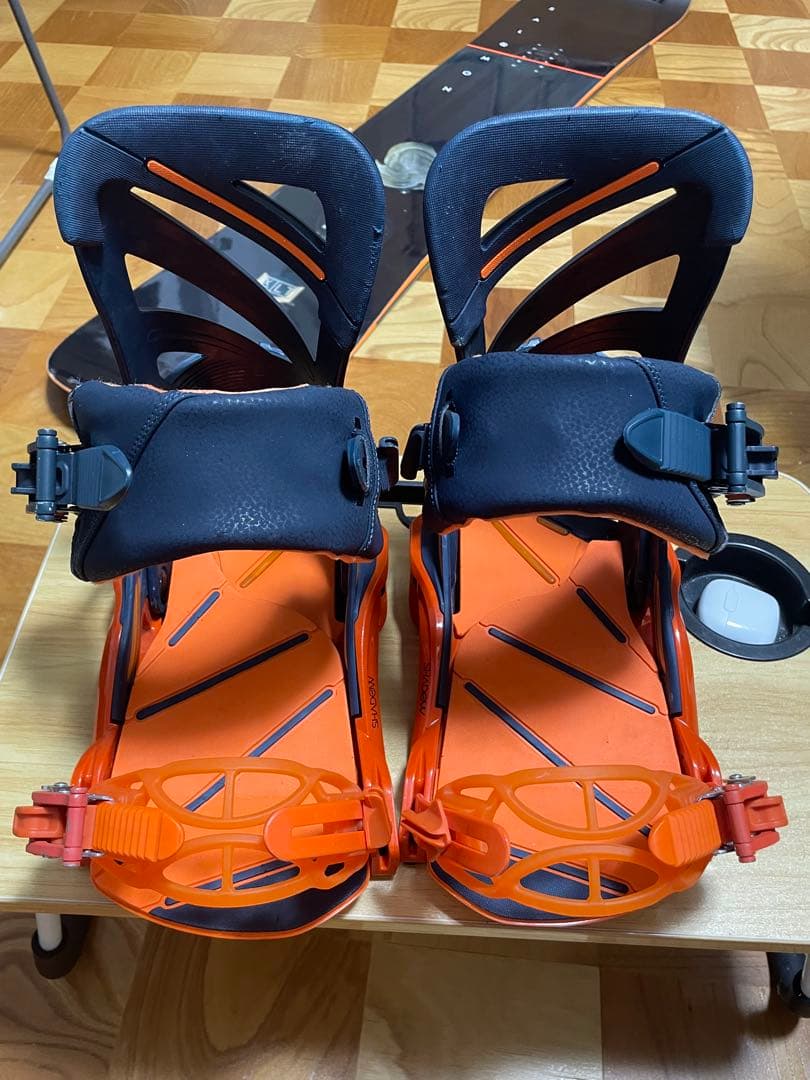 SALOMON HOLOGRAM SHADOW スノーボードビンディング