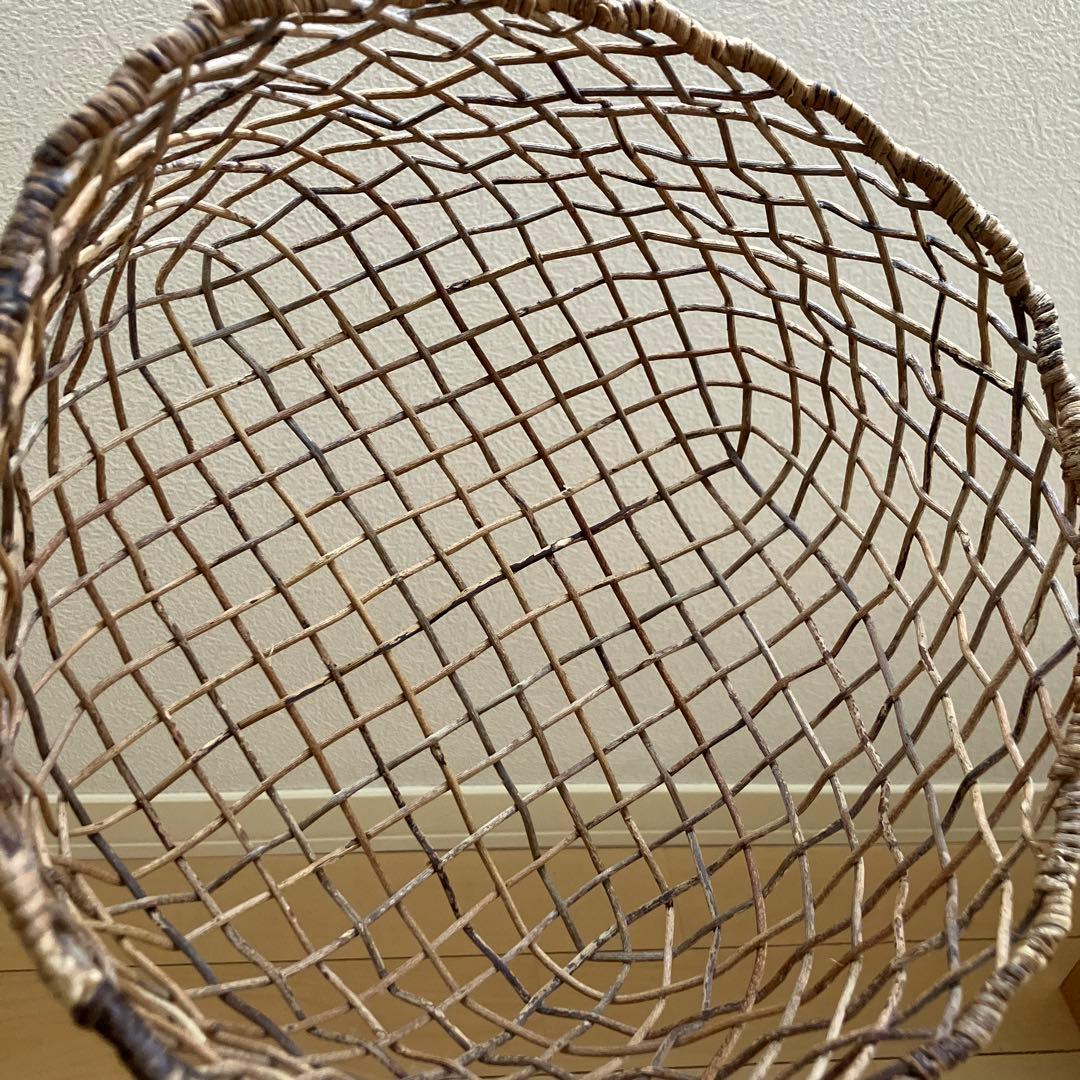 渡部萌さん　あけびかご