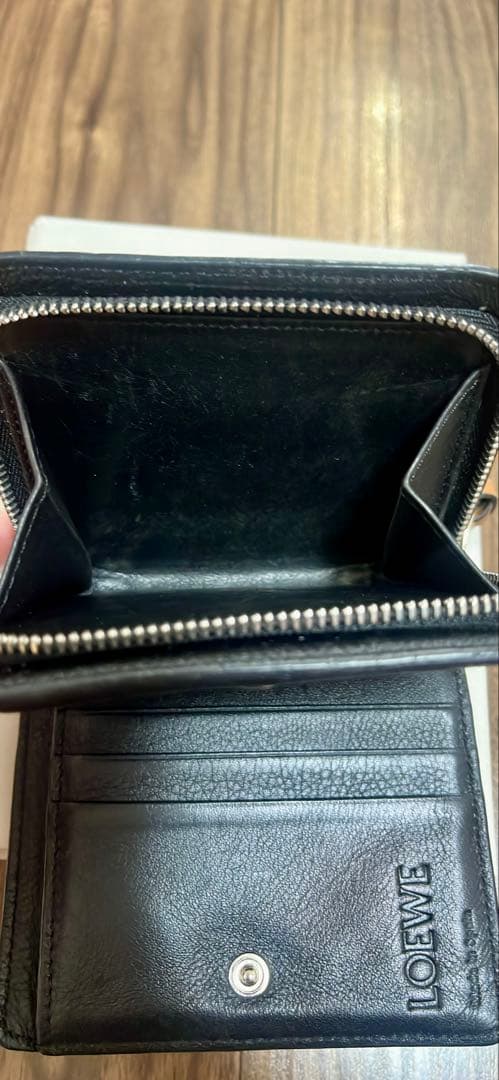 【美品】限定⭐︎LOEWE 二つ折り財布 MARINE